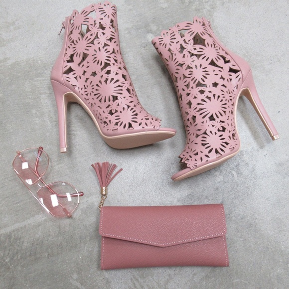 Shoes - Rose Pink Bootie Size 7.5